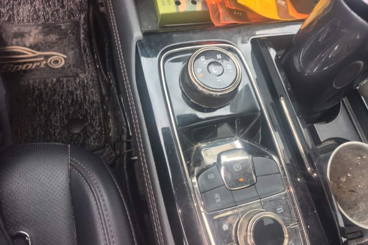 Used Ford Equator Sport 2022 EcoBoost 170 Premier Edition Gear Lever
