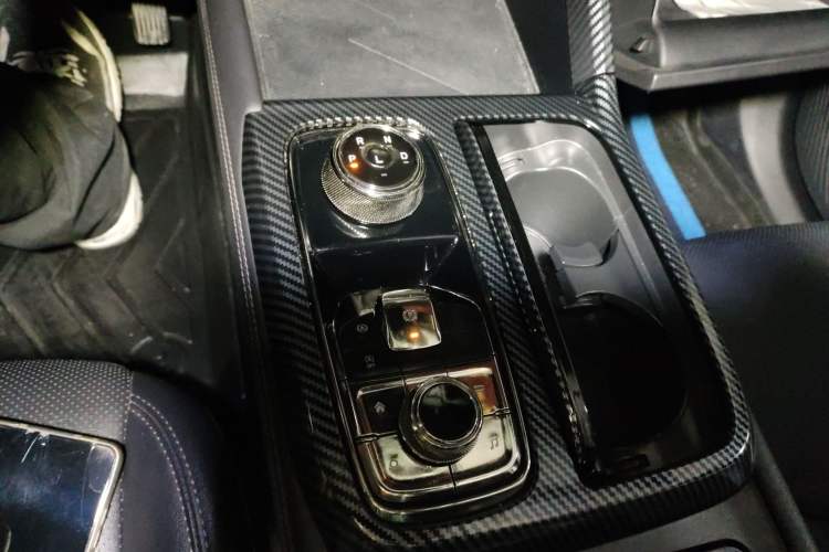 Used Ford Equator Sport 2022 EcoBoost 170 Platinum Edition Gear Lever