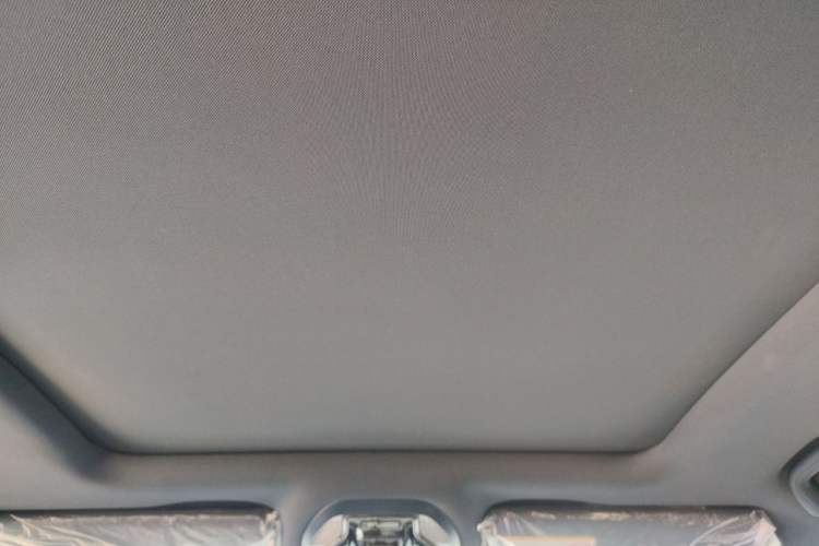 Used Ford Equator Sport 2022 Facelift EcoBoost 170 Prestige Model Headliner