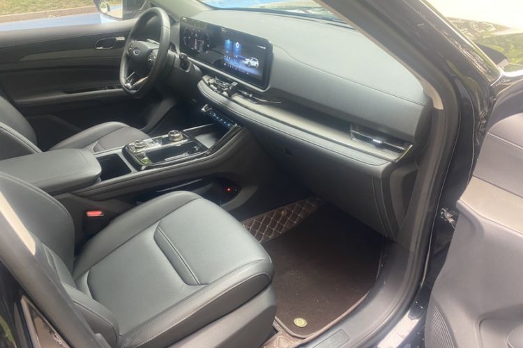 Used Ford Equator Sport 2022 EcoBoost 170 Platinum Edition Interior 1