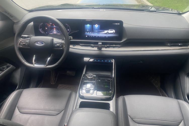 Used Ford Equator Sport 2022 EcoBoost 170 Platinum Edition Interior 2