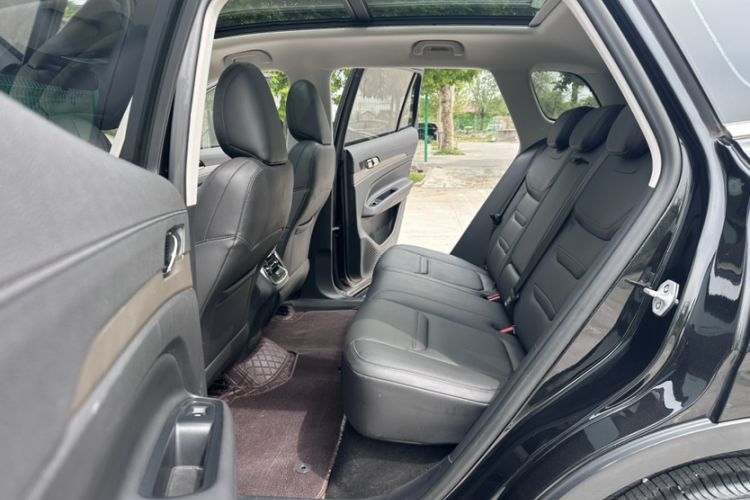 Used Ford Equator Sport 2022 EcoBoost 170 Platinum Edition Interior 3