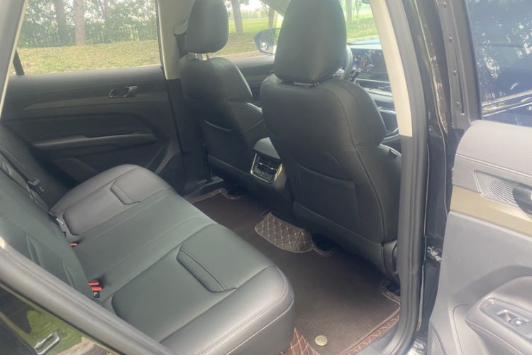 Used Ford Equator Sport 2022 EcoBoost 170 Platinum Edition Interior 3