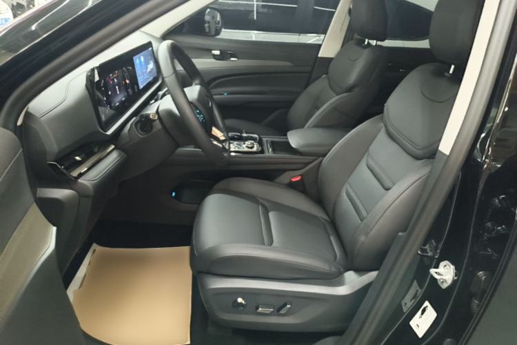 Used Ford Equator Sport 2022 EcoBoost 170 Platinum Edition Left Front Seat