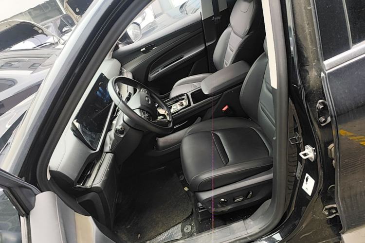 Used Ford Equator Sport 2022 EcoBoost 170 Platinum Edition Left Front Seat