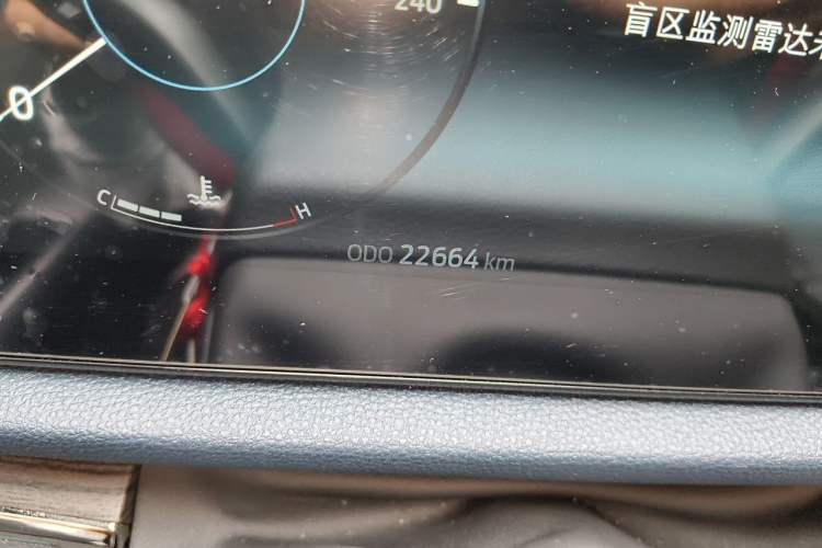 Used Ford Equator Sport 2022 Facelift EcoBoost 170 Prestige Model Odometer Close Up