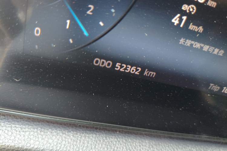Used Ford Equator Sport 2022 EcoBoost 170 Platinum Edition Odometer Close Up
