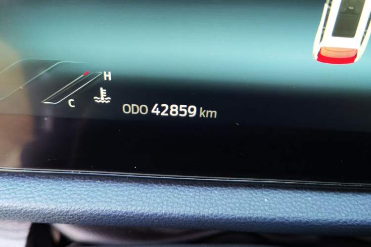 Used Ford Equator Sport 2022 Facelift EcoBoost 170 Prestige Model Odometer Close Up