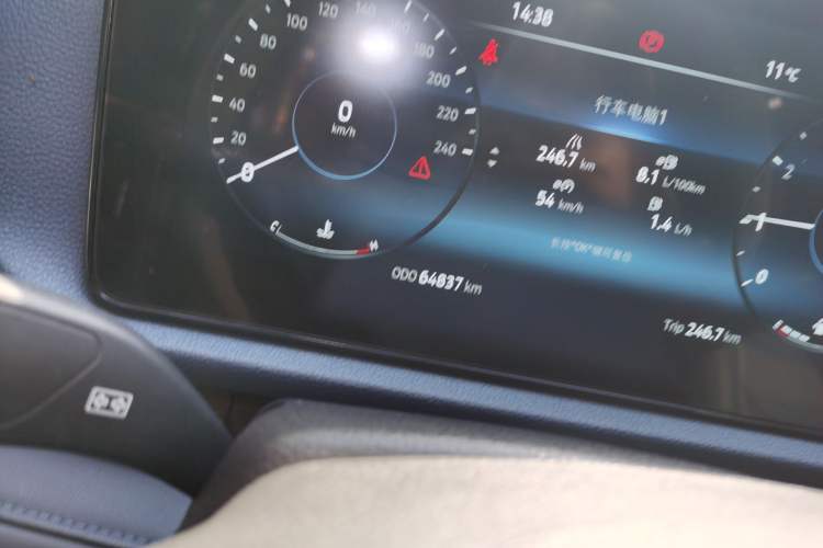 Used Ford Equator Sport 2022 Facelift EcoBoost 170 Prestige Model Odometer Close Up