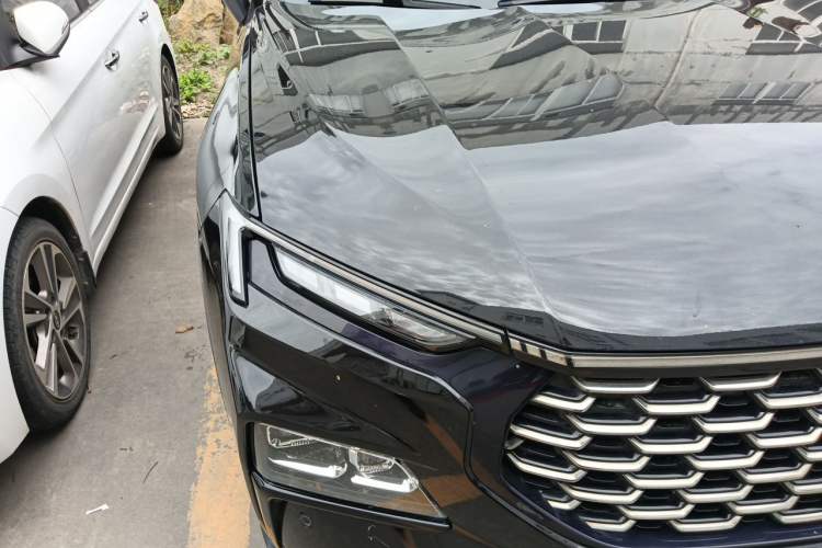 Used Ford Equator Sport 2022 EcoBoost 170 Premier Edition Right Front Headlight