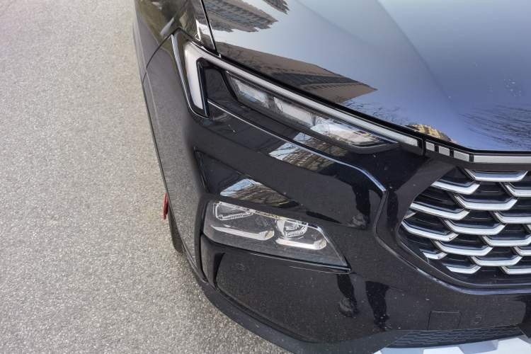 Used Ford Equator Sport 2022 Facelift EcoBoost 170 Prestige Model Right Front Headlight