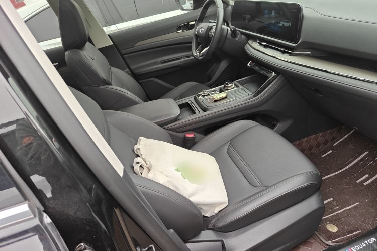 Used Ford Equator Sport 2022 EcoBoost 170 Platinum Edition Right Front Seat