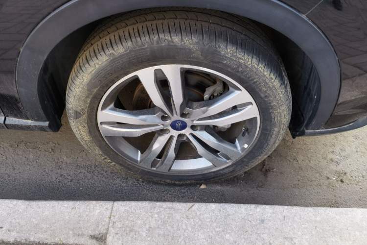 Used Ford Equator Sport 2022 Facelift EcoBoost 170 Prestige Model Right Front Wheel Hub