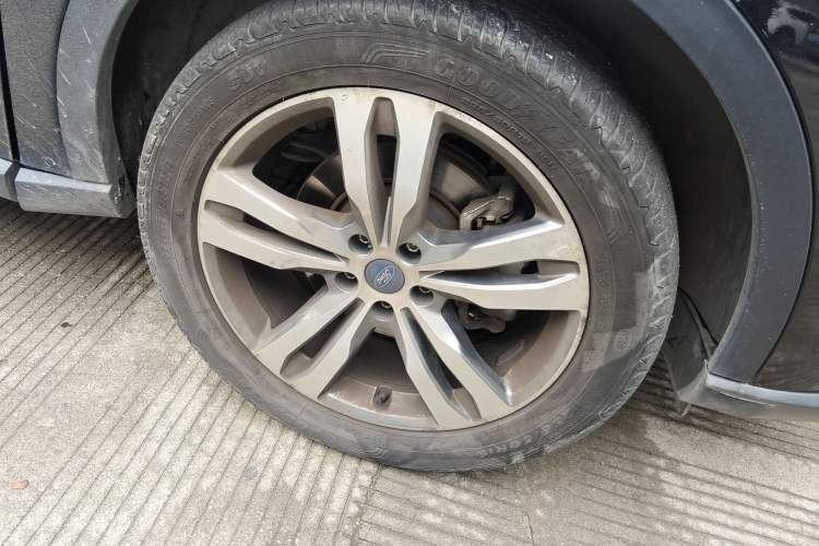 Used Ford Equator Sport 2022 Facelift EcoBoost 170 Prestige Model Right Front Wheel Hub
