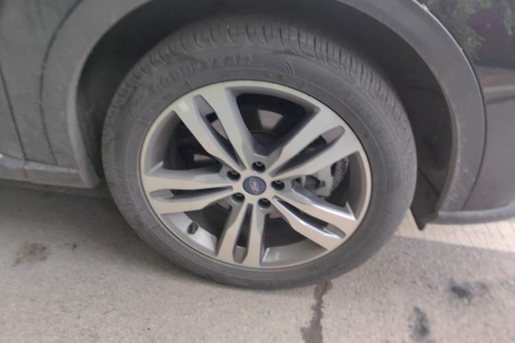 Used Ford Equator Sport 2022 Facelift EcoBoost 170 Prestige Model Right Front Wheel Hub