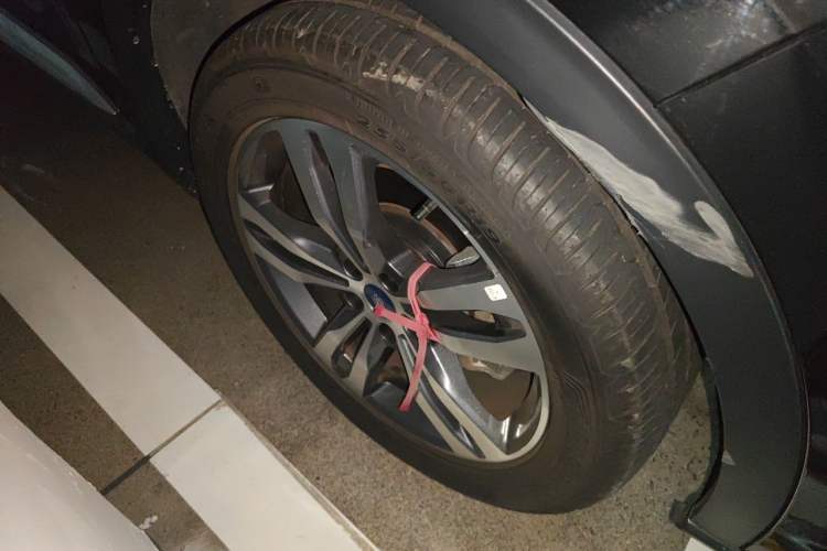 Used Ford Equator Sport 2022 Facelift EcoBoost 170 Prestige Model Right Front Wheel Hub