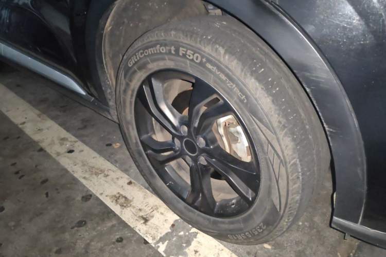 Used Ford Equator Sport 2022 EcoBoost 170 Premier Edition Right Front Wheel Hub