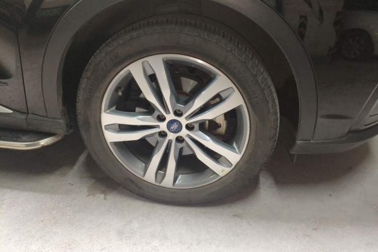 Used Ford Equator Sport 2022 Facelift EcoBoost 170 Prestige Model Right Front Wheel Hub
