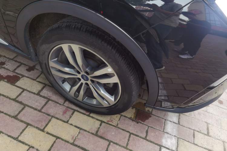Used Ford Equator Sport 2022 Facelift EcoBoost 170 Prestige Model Right Front Wheel Hub