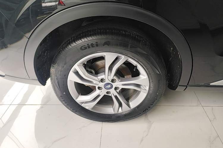 Used Ford Equator Sport 2022 EcoBoost 170 Premier Edition Right Rear Wheel Hub