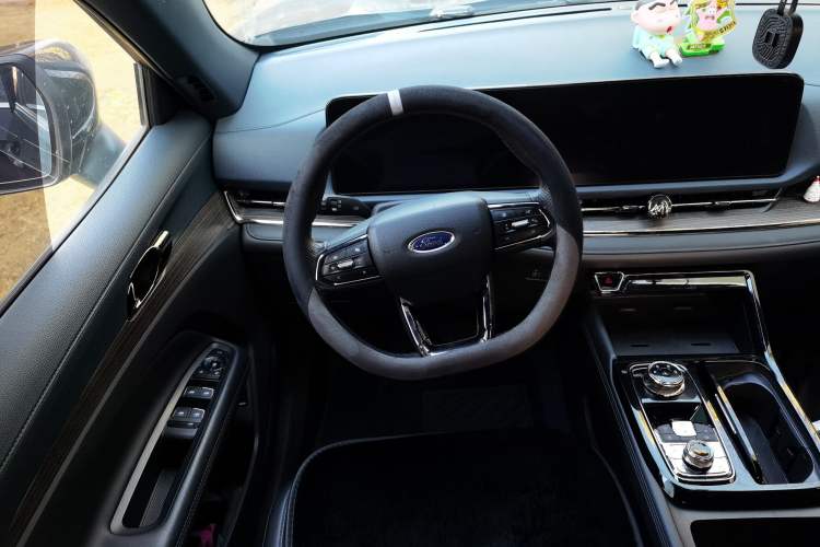 Used Ford Equator Sport 2022 Facelift EcoBoost 170 Prestige Model Steering Wheel