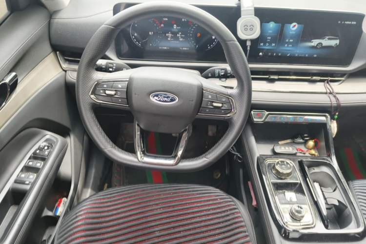 Used Ford Equator Sport 2022 EcoBoost 170 Platinum Edition Steering Wheel