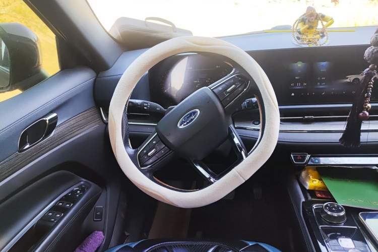Used Ford Equator Sport 2022 EcoBoost 170 Premier Edition Steering Wheel