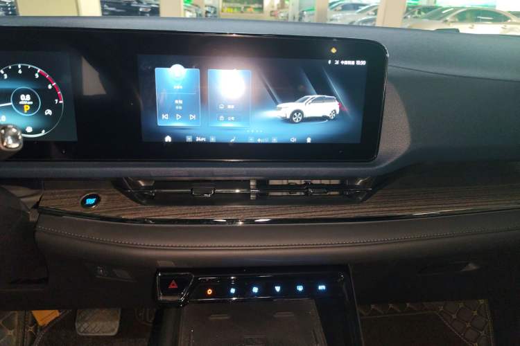 Used Ford Equator Sport 2022 Facelift EcoBoost 170 Prestige Model Audio And AC Panel