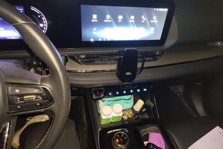 Used Ford Equator Sport 2022 EcoBoost 170 Premier Edition Audio And AC Panel