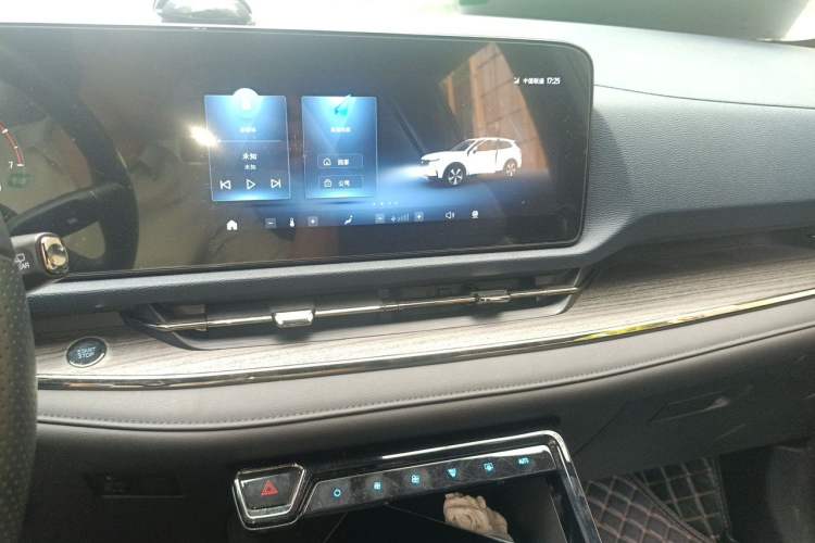 Used Ford Equator Sport 2022 Facelift EcoBoost 170 Prestige Model Audio And AC Panel