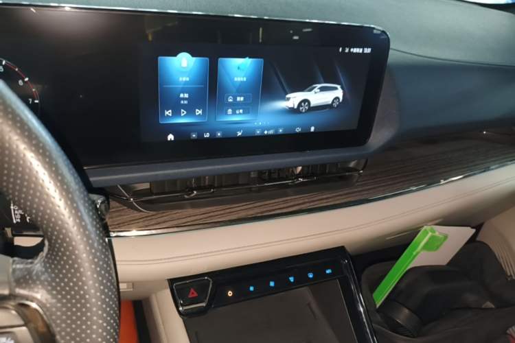 Used Ford Equator Sport 2022 Restyled EcoBoost 170 Prestige PLUS Trim Audio And AC Panel