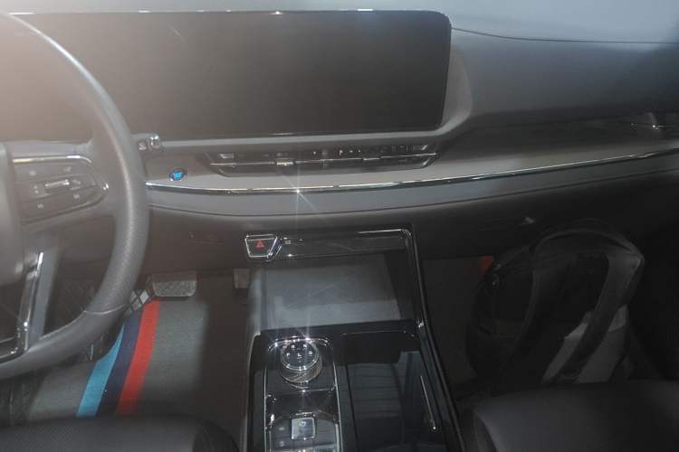 Used Ford Equator Sport 2022 EcoBoost 170 Platinum Edition Audio And AC Panel