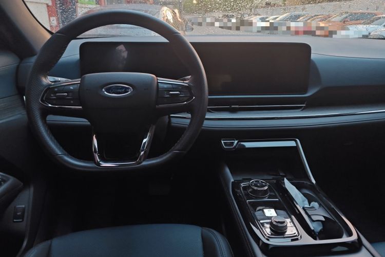 Used Ford Equator Sport 2022 Facelift EcoBoost 170 Prestige Model Center Console