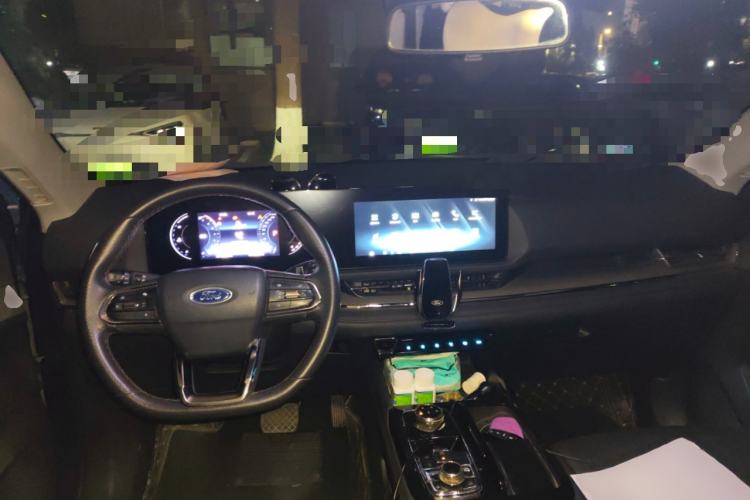 Used Ford Equator Sport 2022 EcoBoost 170 Premier Edition Center Console