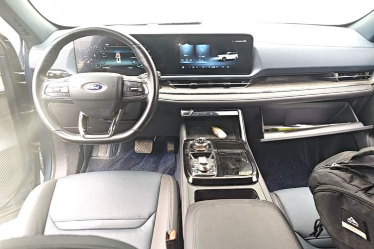 Used Ford Equator Sport 2022 Facelift EcoBoost 170 Prestige Model Center Console