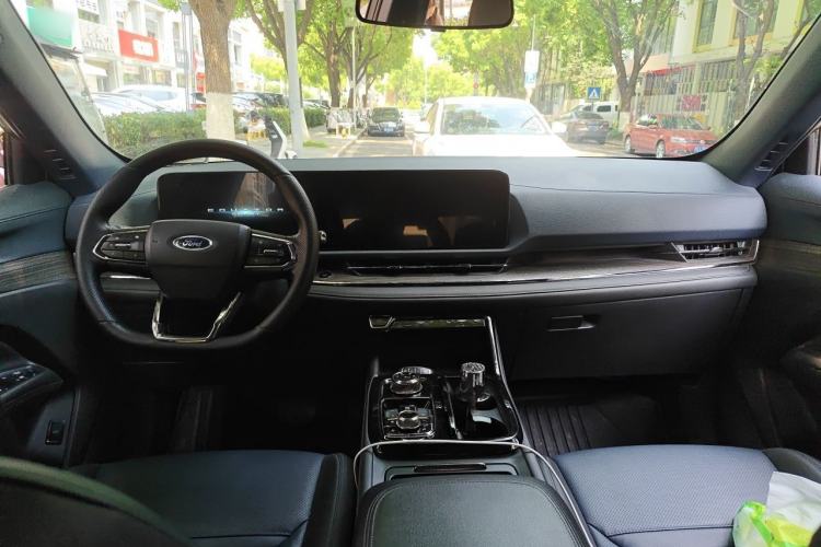 Used Ford Equator Sport 2022 Facelift EcoBoost 170 Prestige Model Center Console