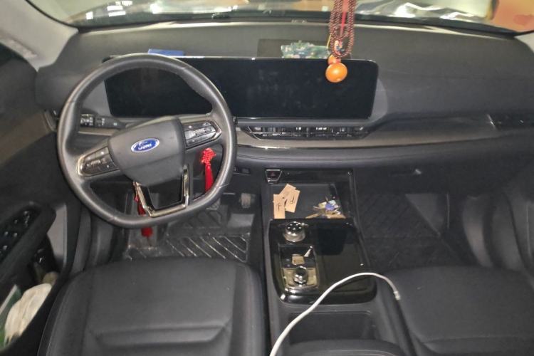 Used Ford Equator Sport 2022 EcoBoost 170 Platinum Edition Center Console