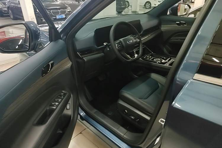 Used Ford Equator Sport 2022 Facelift EcoBoost 170 Prestige Model Driver Seat
