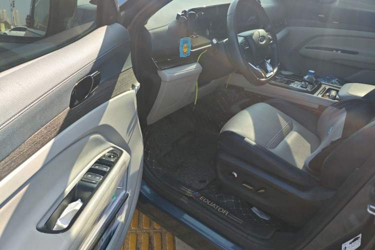 Used Ford Equator Sport 2022 EcoBoost 170 Premier Edition Driver Seat