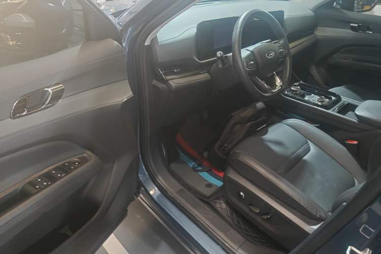 Used Ford Equator Sport 2022 EcoBoost 170 Platinum Edition Driver Seat