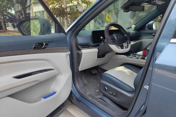 Used Ford Equator Sport 2022 Facelift EcoBoost 170 Prestige Model Driver Seat