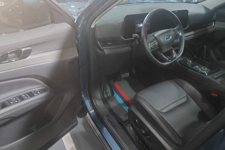 Used Ford Equator Sport 2022 EcoBoost 170 Platinum Edition Driver Seat