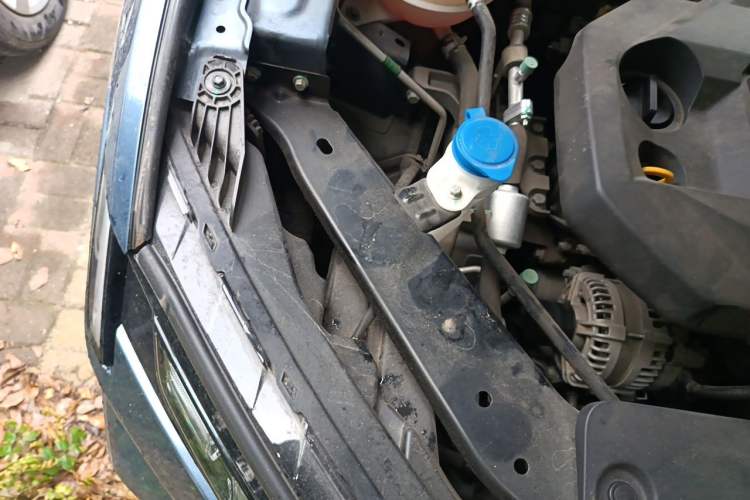 Used Ford Equator Sport 2022 Facelift EcoBoost 170 Prestige Model Engine Bay Right
