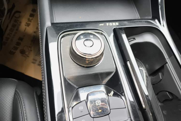 Used Ford Equator Sport 2022 EcoBoost 170 Platinum Edition Gear Lever
