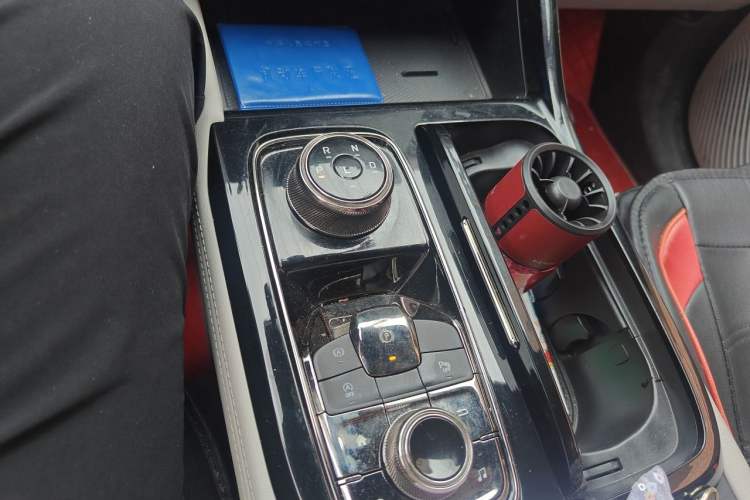 Used Ford Equator Sport 2022 Facelift EcoBoost 170 Prestige Model Gear Lever