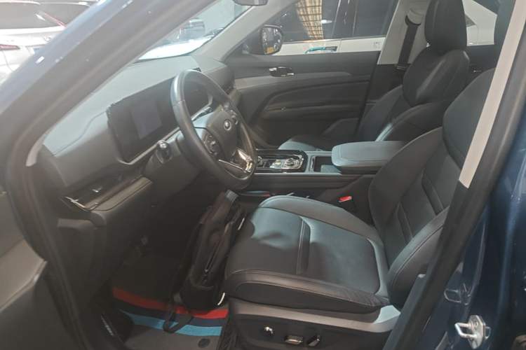 Used Ford Equator Sport 2022 EcoBoost 170 Platinum Edition Left Front Seat