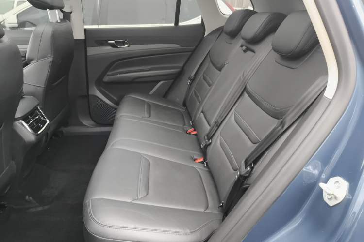 Used Ford Equator Sport 2022 EcoBoost 170 Platinum Edition Left Rear Seat