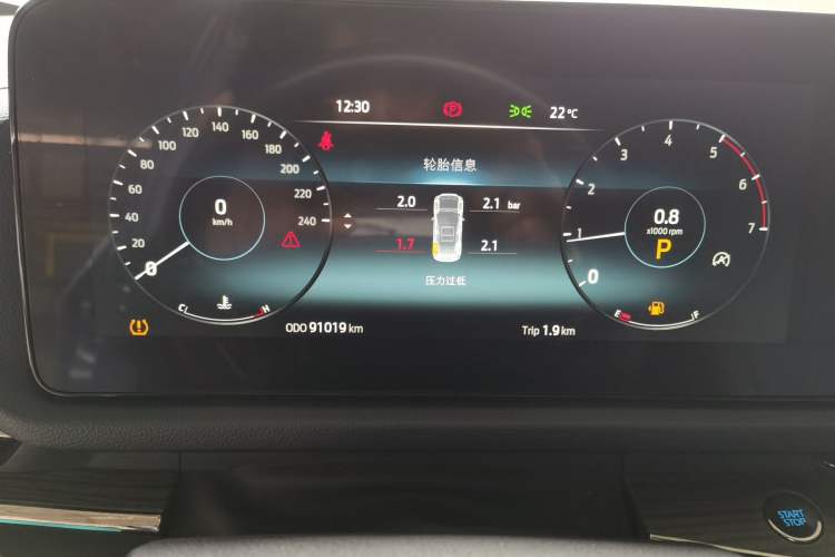 Used Ford Equator Sport 2022 Facelift EcoBoost 170 Prestige Model Odometer Close Up