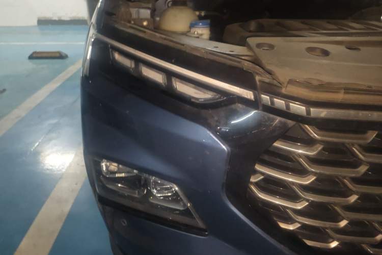 Used Ford Equator Sport 2022 Restyled EcoBoost 170 Prestige PLUS Trim Right Front Headlight