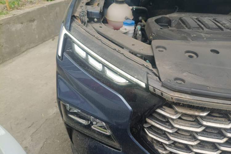 Used Ford Equator Sport 2022 Facelift EcoBoost 170 Prestige Model Right Front Headlight